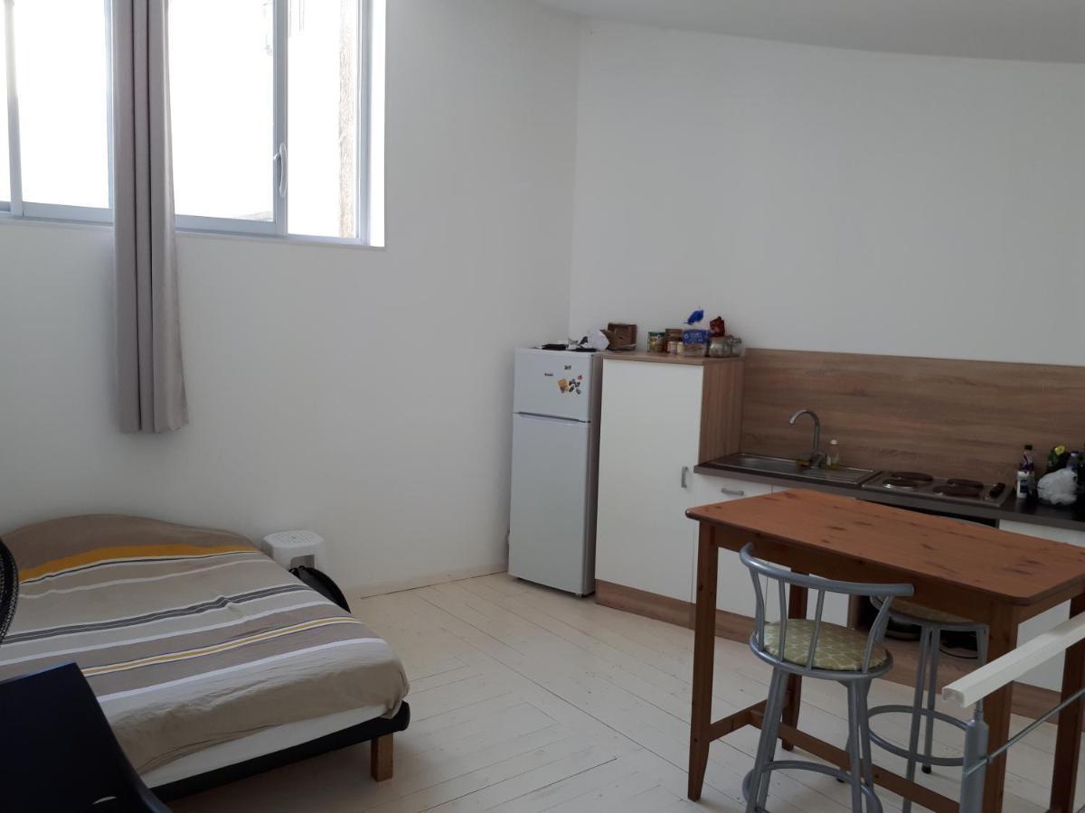 Appartement En Duplex Viviers Exteriör bild
